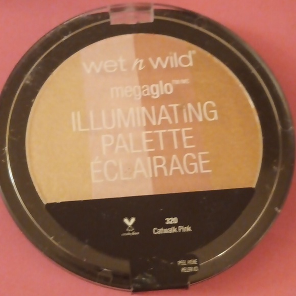 🥰 wet and Wild Mega Glow Illuminating Palette "Catwalk Pink" - Picture 1 of 2
